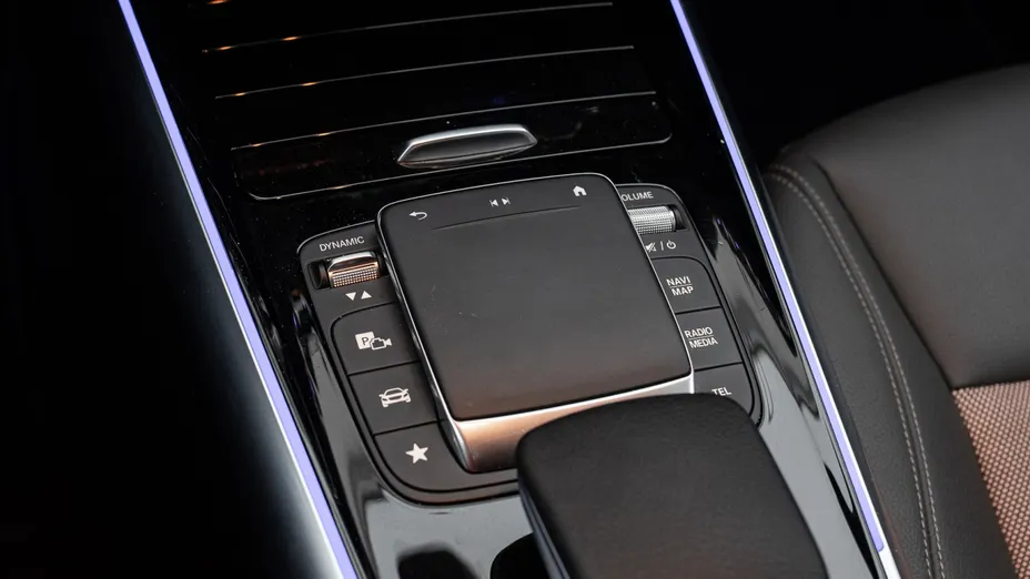 MERCEDES-BENZ EQA EQA 250 66.5kWh Electric Art