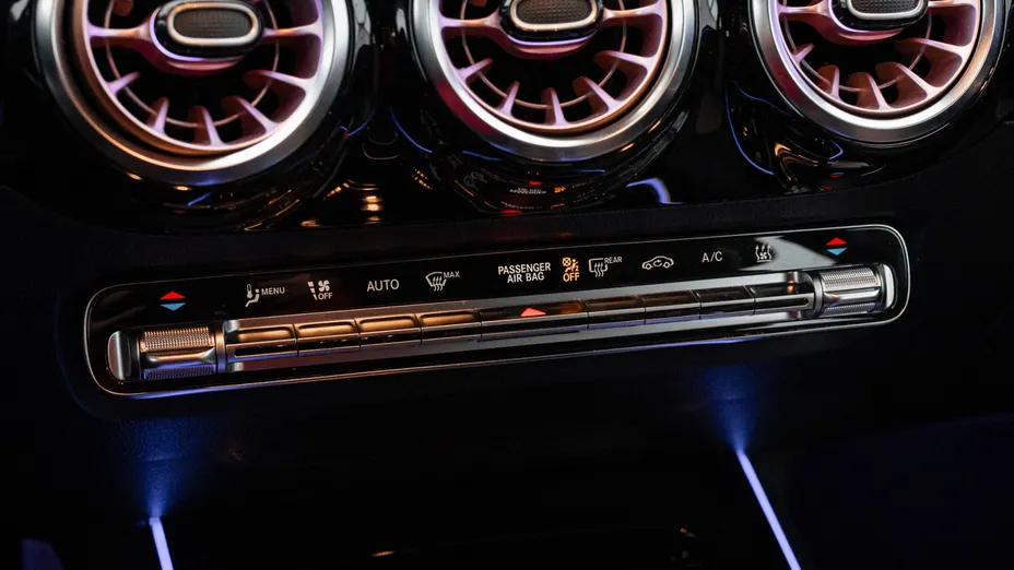 MERCEDES-BENZ EQA EQA 250 66.5kWh Electric Art