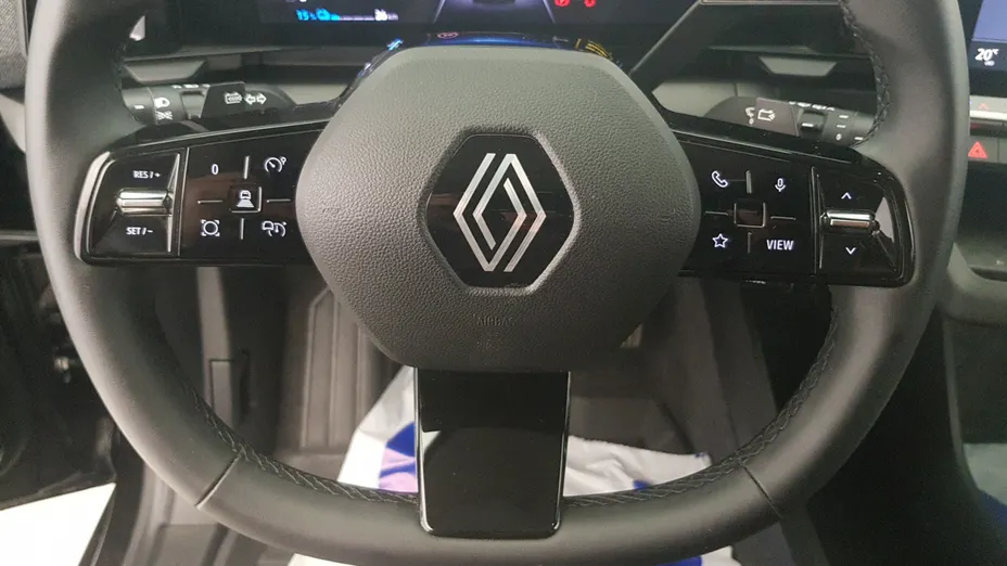 RENAULT Megane Megane EV40 Equilibre
