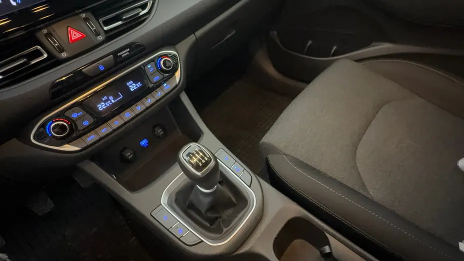HYUNDAI i30 i30 1.5 DPI Smart