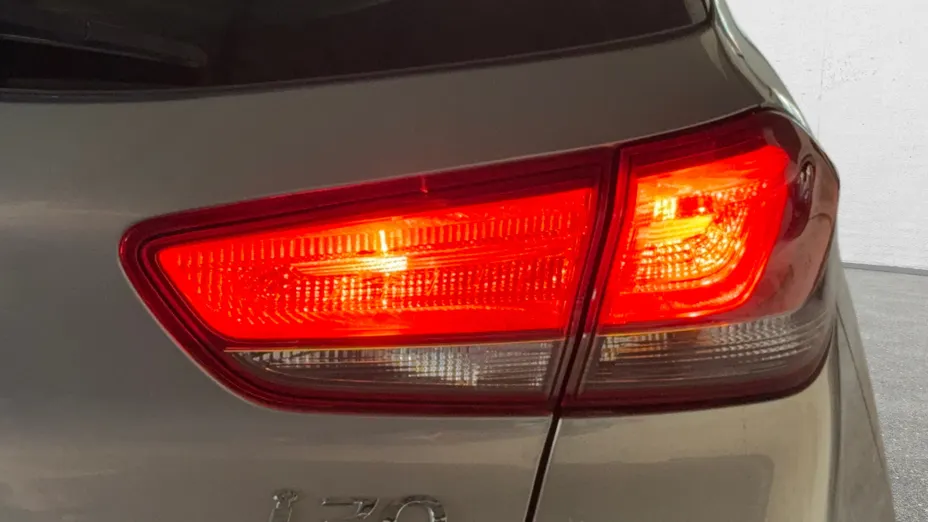 HYUNDAI i30 i30 1.5 DPI Smart