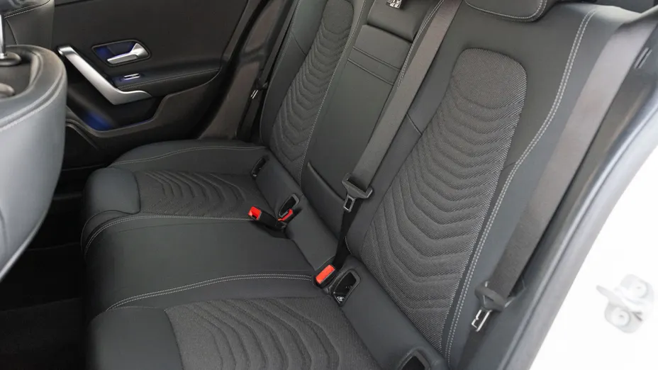 MERCEDES-BENZ A Klasa A 200 d Progressive 8G-DCT