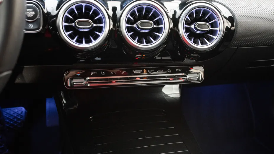 MERCEDES-BENZ A Klasa A 200 d Progressive 8G-DCT