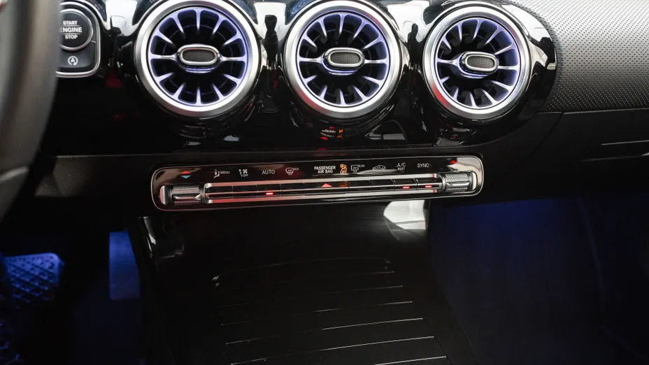 MERCEDES-BENZ A Klasa A 200 d Progressive 8G-DCT