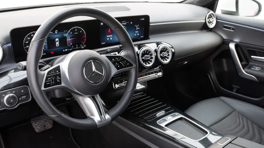 MERCEDES-BENZ A Klasa A 200 d Progressive 8G-DCT