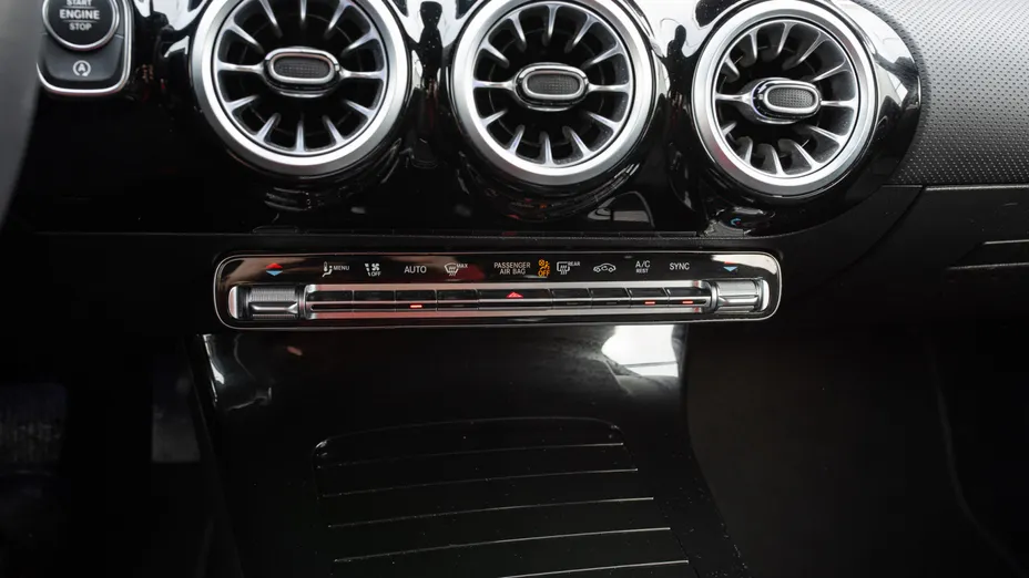 MERCEDES-BENZ A Klasa A 200 d Progressive 8G-DCT