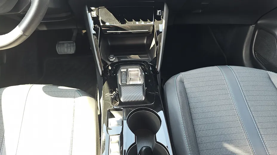 PEUGEOT 208 e-208 Allure