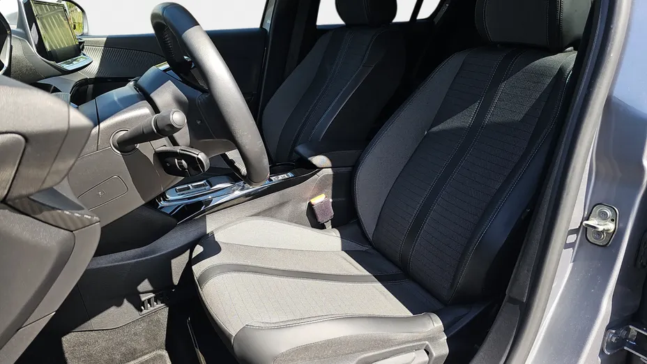 PEUGEOT 208 e-208 Allure