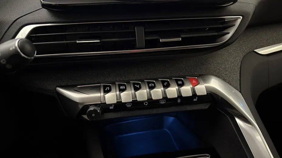 PEUGEOT 3008 3008 1.2 PureTech Allure Pack S&S EAT8