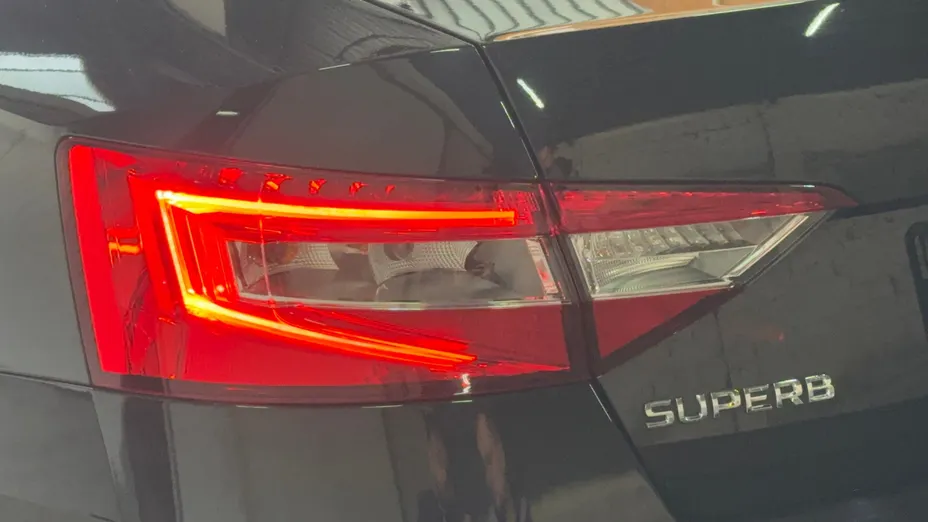 SKODA Superb Superb 2.0 TSI Ambition DSG