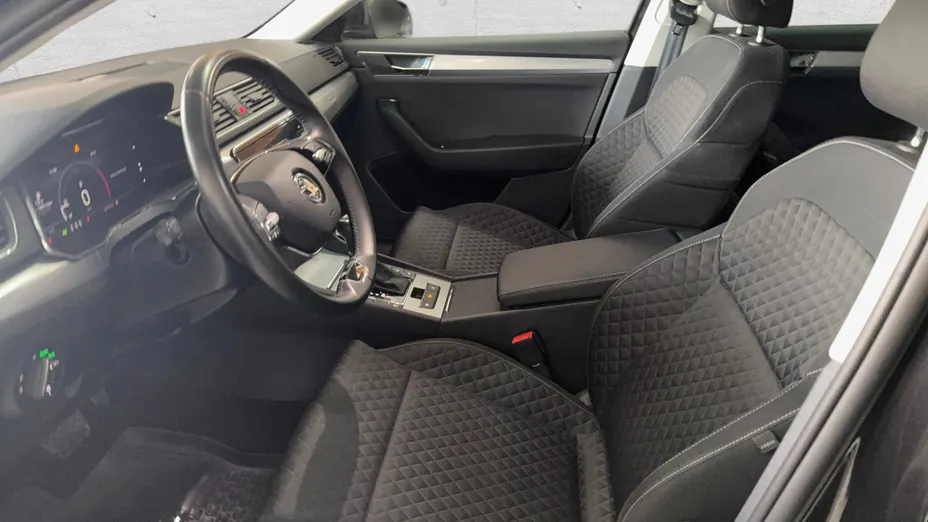 SKODA Superb Superb 2.0 TSI Ambition DSG