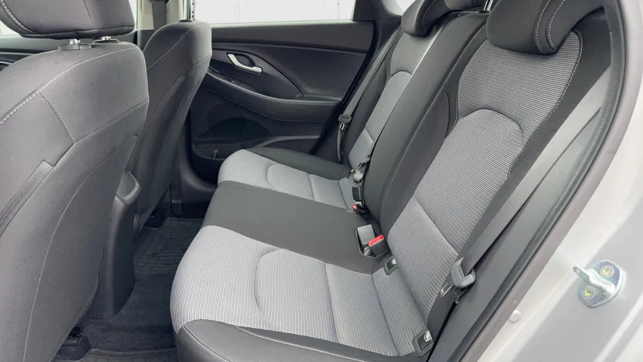 HYUNDAI i30 i30 1.0 T-GDI Modern