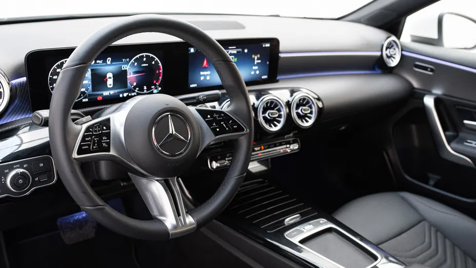 MERCEDES-BENZ A Klasa A 200 d Progressive 8G-DCT