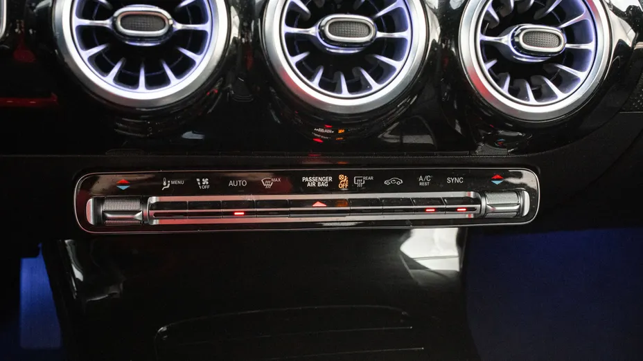 MERCEDES-BENZ A Klasa A 200 d Progressive 8G-DCT