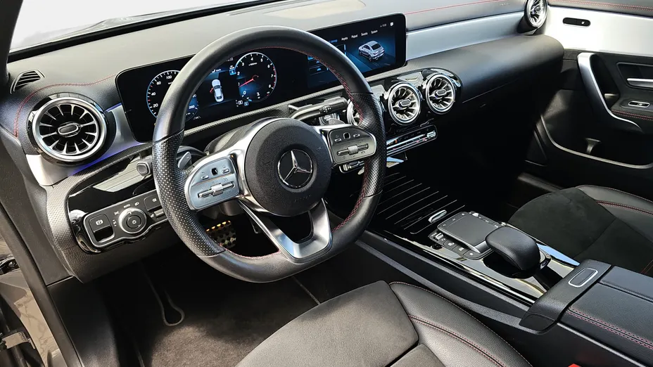 MERCEDES-BENZ CLA CLA 200 AMG Line 7G-DCT