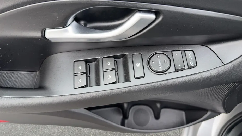 HYUNDAI i30 i30 1.5 DPI Smart