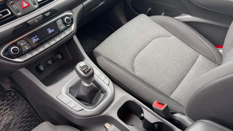 HYUNDAI i30 i30 1.5 DPI Smart
