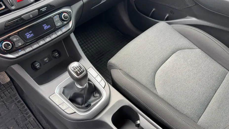 HYUNDAI i30 i30 1.5 DPI Smart