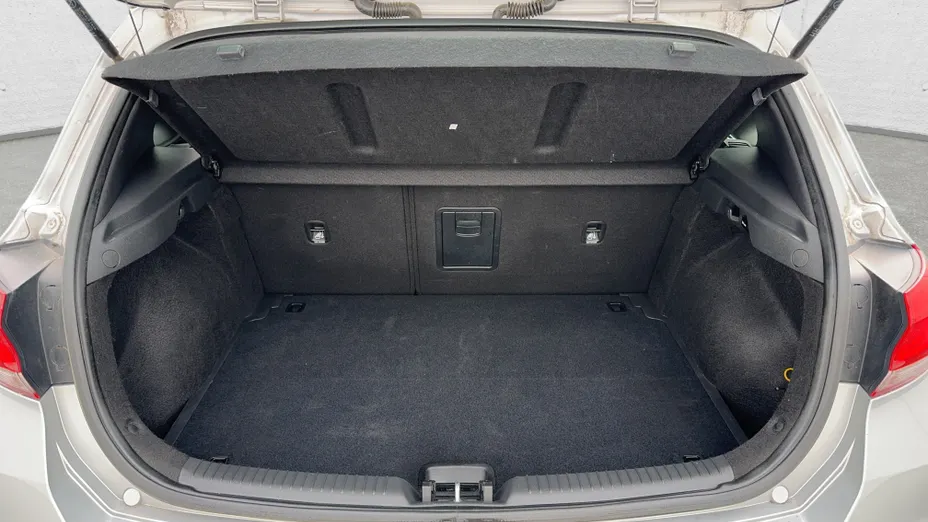 HYUNDAI i30 i30 1.5 DPI Smart