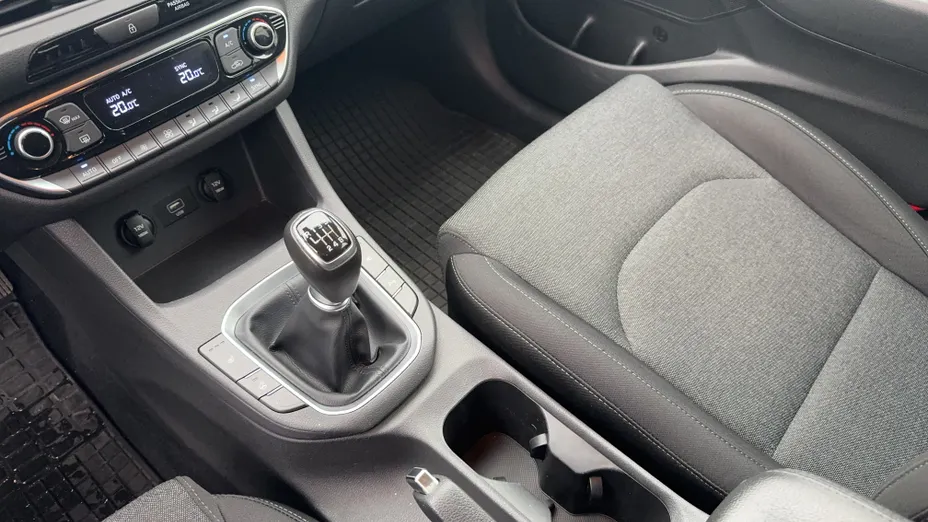HYUNDAI i30 i30 1.5 DPI Smart