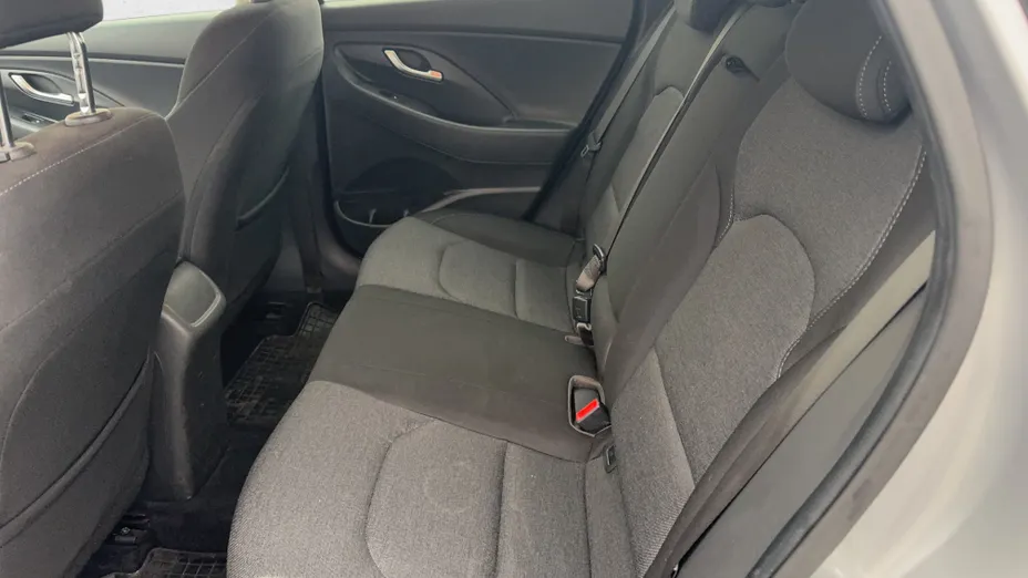HYUNDAI i30 i30 1.5 DPI Smart
