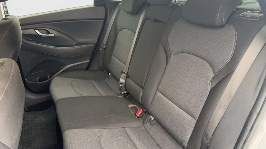 HYUNDAI i30 i30 1.5 DPI Smart