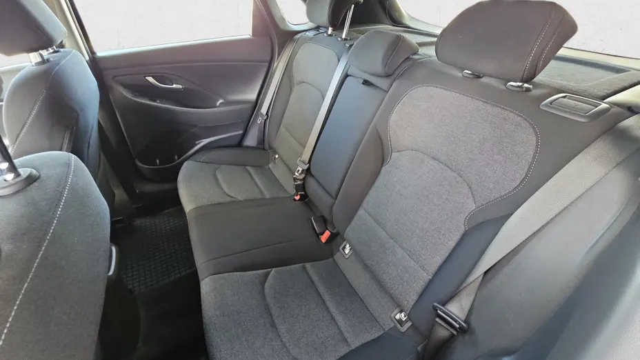 HYUNDAI i30 i30 1.5 DPI Smart
