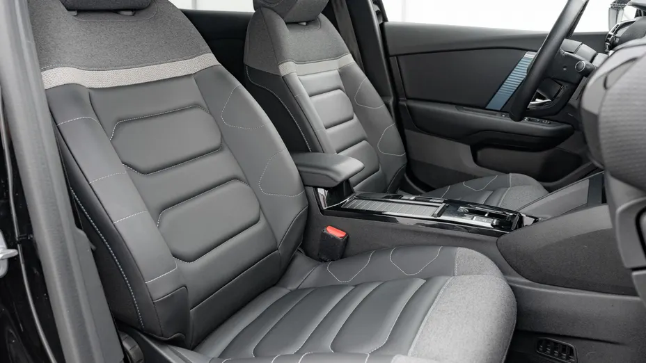 CITROEN C4 e-C4 EV136 50kWh Shine