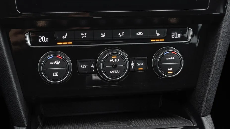 VOLKSWAGEN Passat Passat 2.0 TDI Elegance DSG