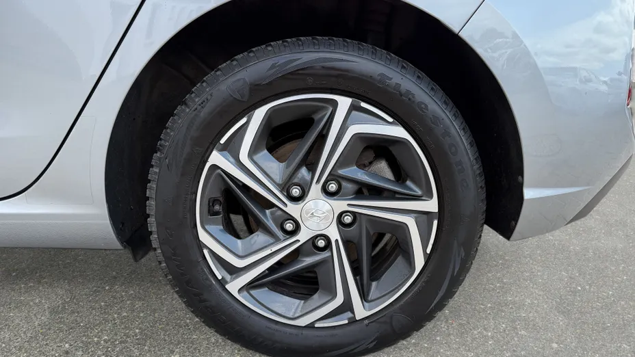 HYUNDAI i30 i30 1.5 DPI Smart