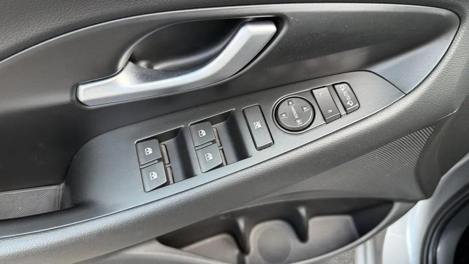 HYUNDAI i30 i30 1.5 DPI Smart