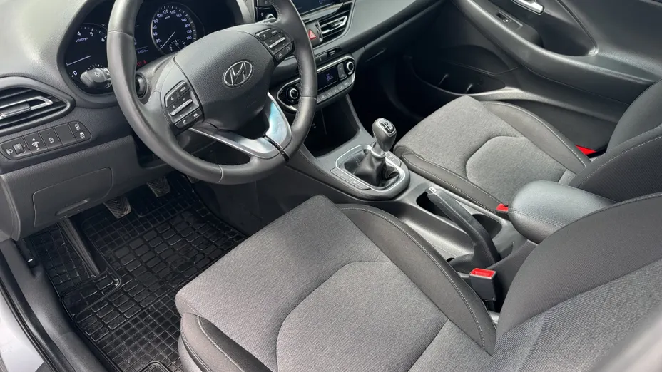 HYUNDAI i30 i30 1.5 DPI Smart