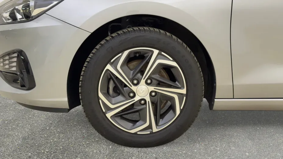 HYUNDAI i30 i30 1.5 DPI Smart