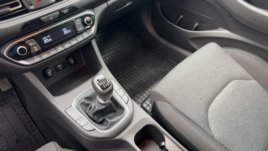 HYUNDAI i30 i30 1.5 DPI Smart
