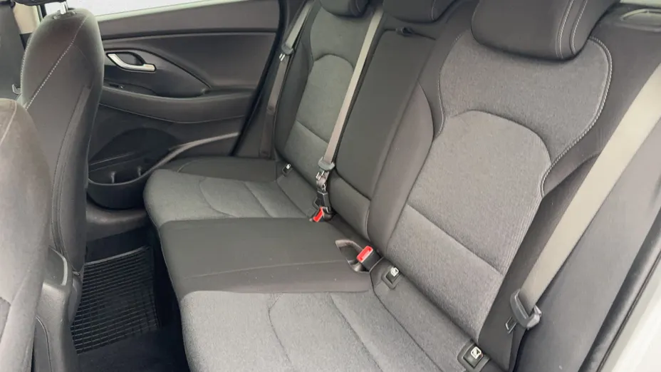 HYUNDAI i30 i30 1.5 DPI Smart