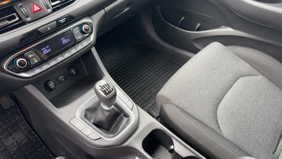 HYUNDAI i30 i30 1.5 DPI Smart