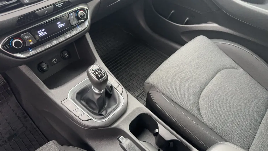 HYUNDAI i30 i30 1.5 DPI Smart