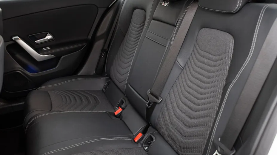 MERCEDES-BENZ A Klasa A 200 d Progressive 8G-DCT