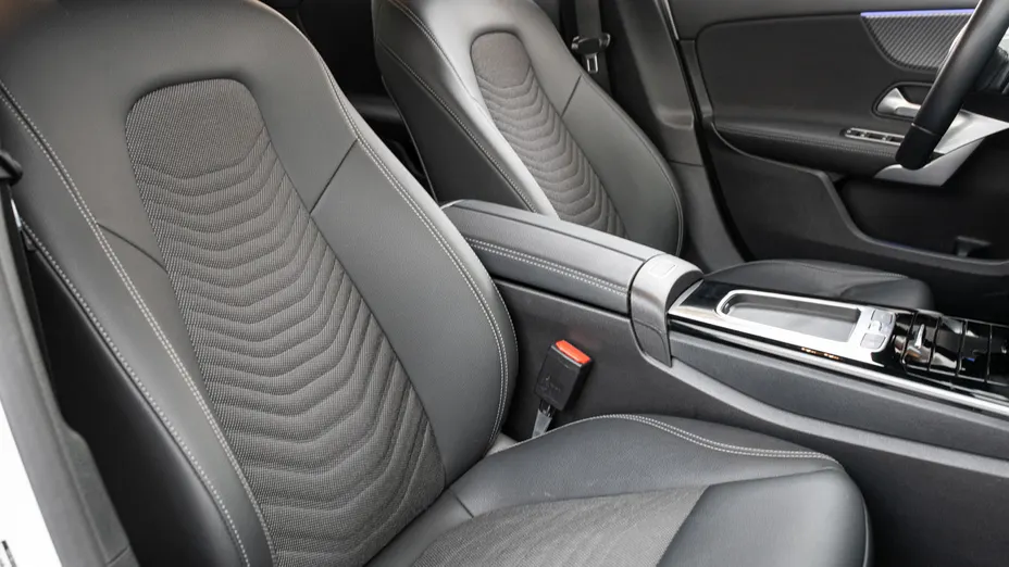 MERCEDES-BENZ A Klasa A 200 d Progressive 8G-DCT