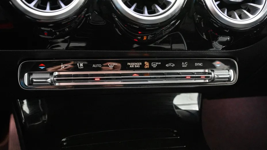 MERCEDES-BENZ A Klasa A 200 d Progressive 8G-DCT