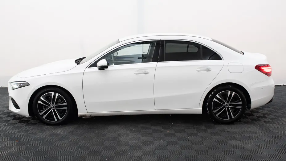 MERCEDES-BENZ A Klasa A 200 d Progressive 8G-DCT