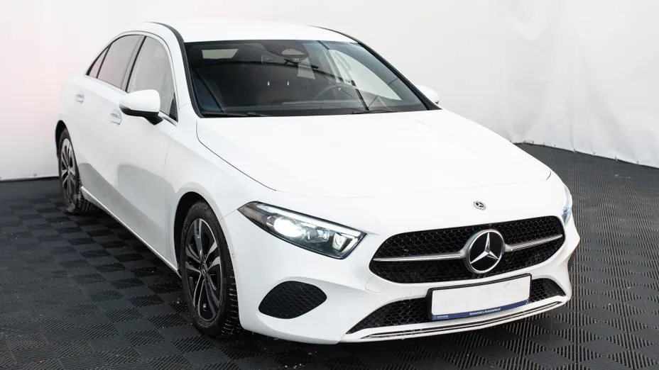 MERCEDES-BENZ A Klasa A 200 d Progressive 8G-DCT