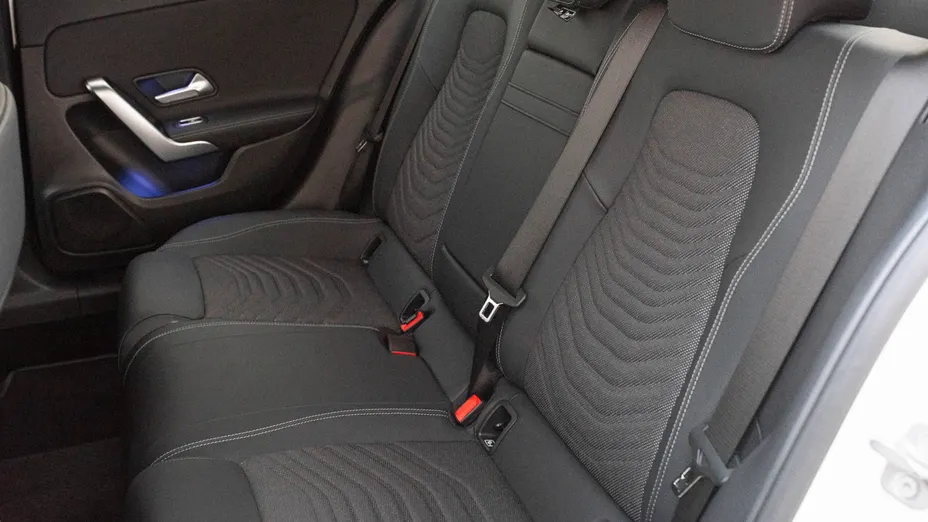 MERCEDES-BENZ A Klasa A 200 d Progressive 8G-DCT