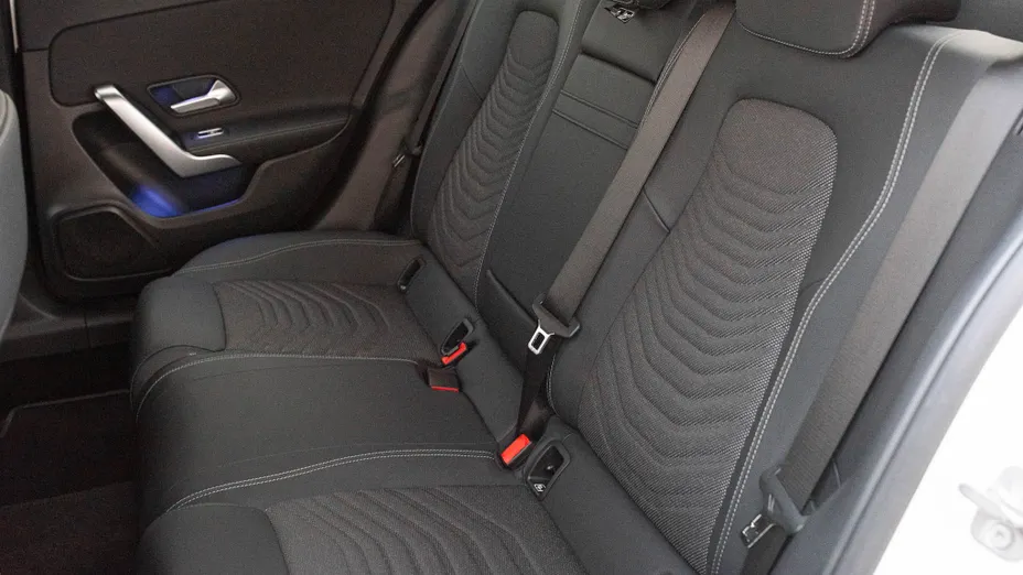 MERCEDES-BENZ A Klasa A 200 d Progressive 8G-DCT