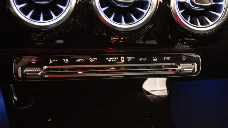 MERCEDES-BENZ A Klasa A 200 d Progressive 8G-DCT