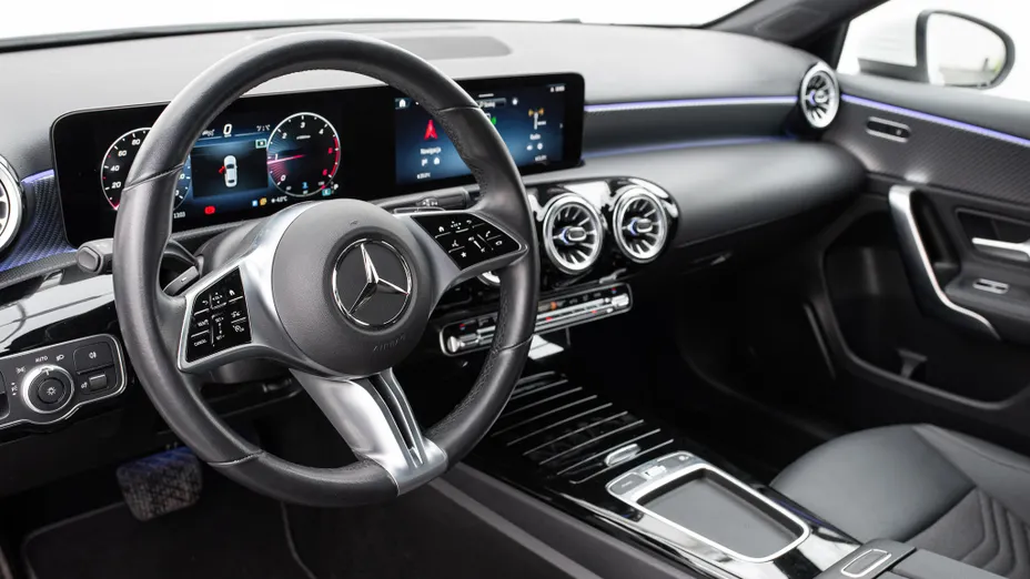 MERCEDES-BENZ A Klasa A 200 d Progressive 8G-DCT