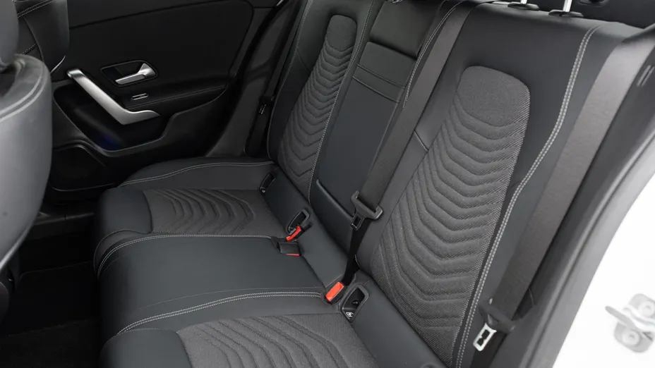 MERCEDES-BENZ A Klasa A 200 d Progressive 8G-DCT