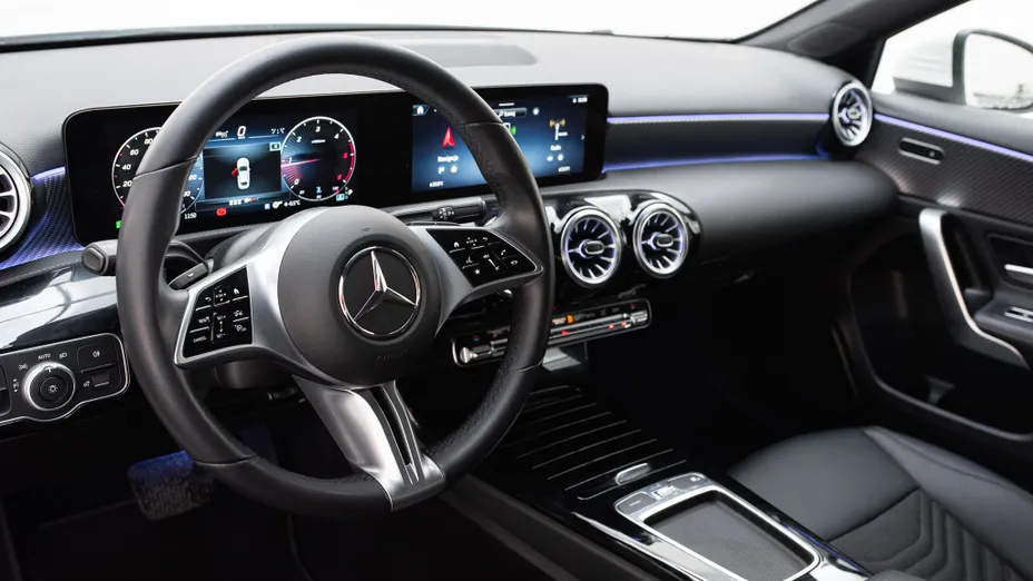 MERCEDES-BENZ A Klasa A 200 d Progressive 8G-DCT