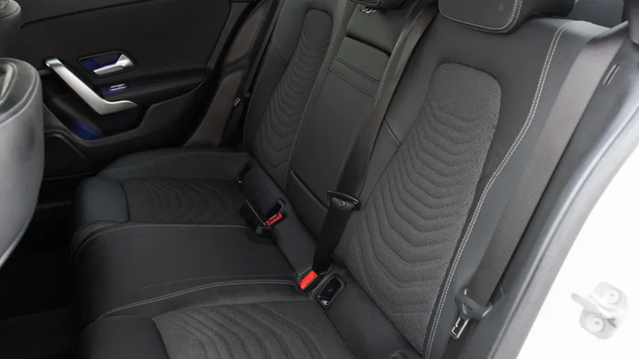 MERCEDES-BENZ A Klasa A 200 d Progressive 8G-DCT