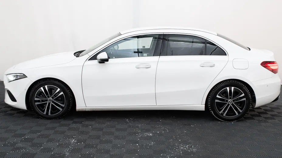 MERCEDES-BENZ A Klasa A 200 d Progressive 8G-DCT